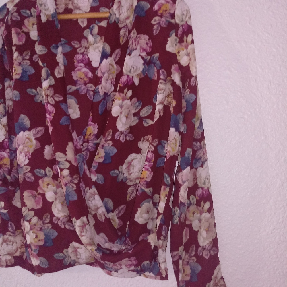 ❤️🌻 F21 FLORAL TOP - Picture 5 of 8